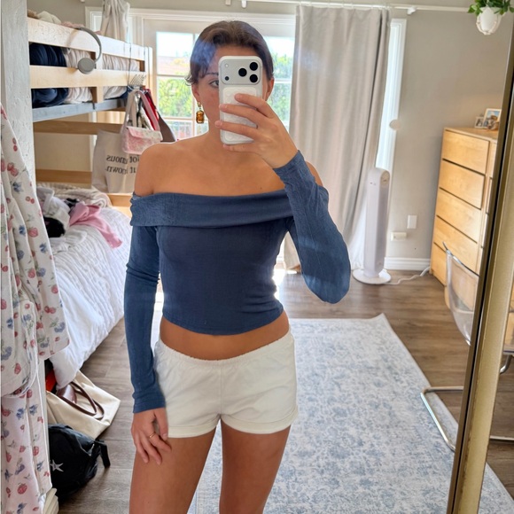 Edikted Blue Off-Shoulder Crop Top - Picture 3 of 4